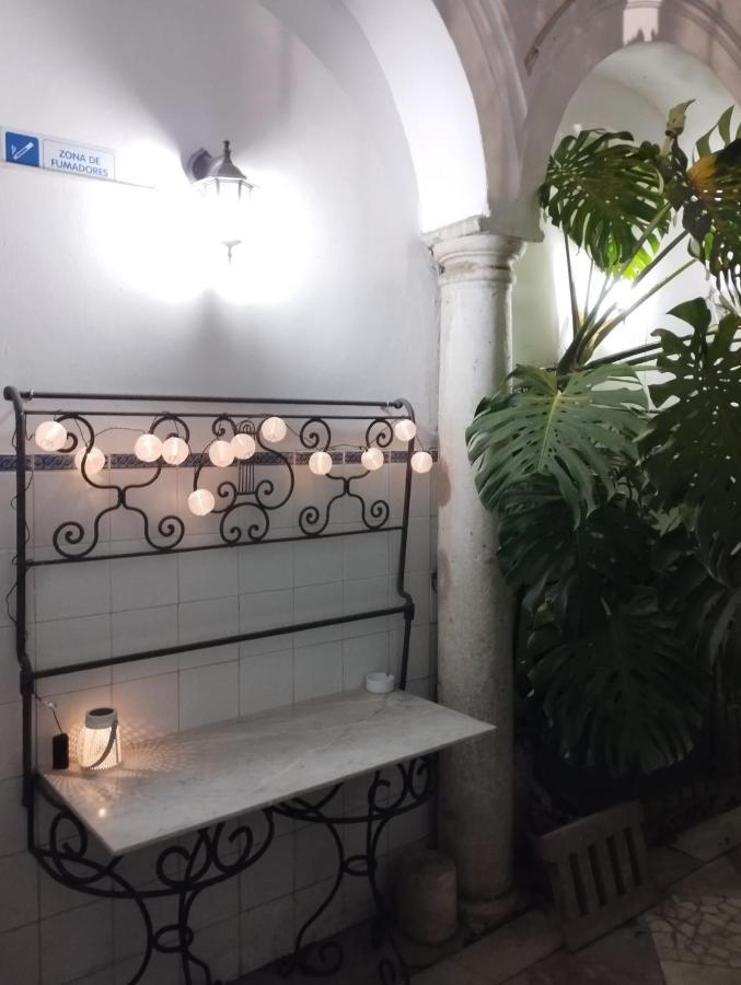 Apartamento Piso en el casco antiguo con patio privado Sevilla Exterior foto