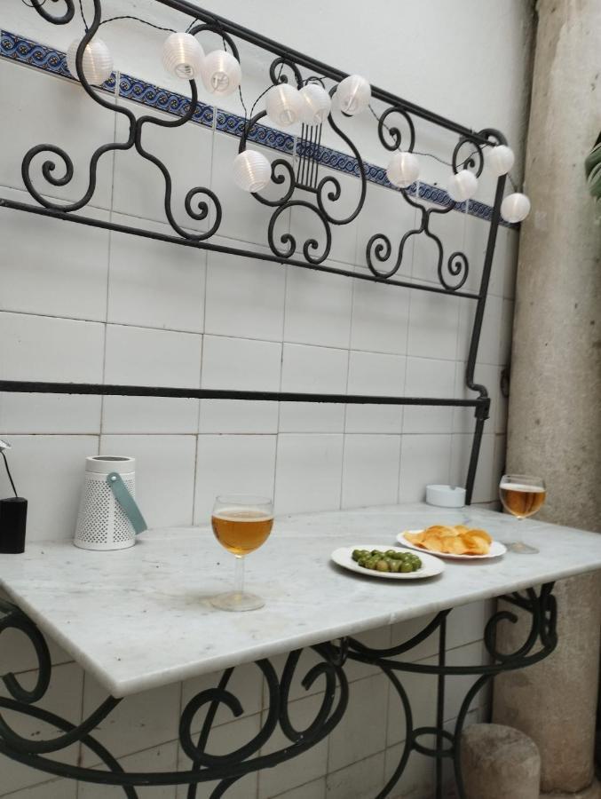 Apartamento Piso en el casco antiguo con patio privado Sevilla Exterior foto
