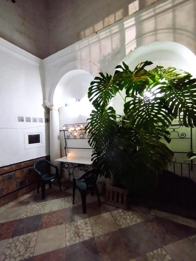 Apartamento Piso en el casco antiguo con patio privado Sevilla Exterior foto