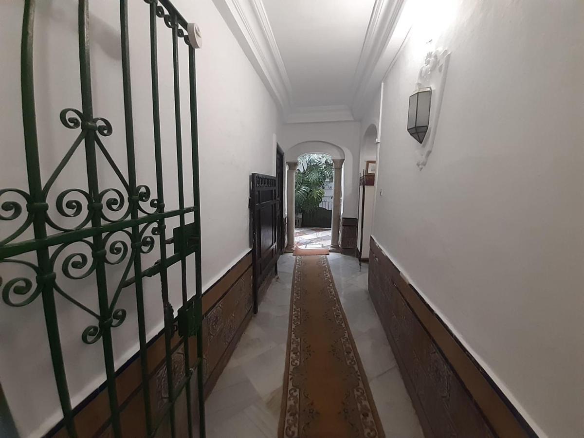 Apartamento Piso en el casco antiguo con patio privado Sevilla Exterior foto