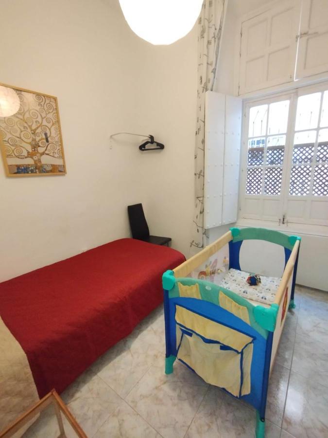 Apartamento Piso en el casco antiguo con patio privado Sevilla Exterior foto
