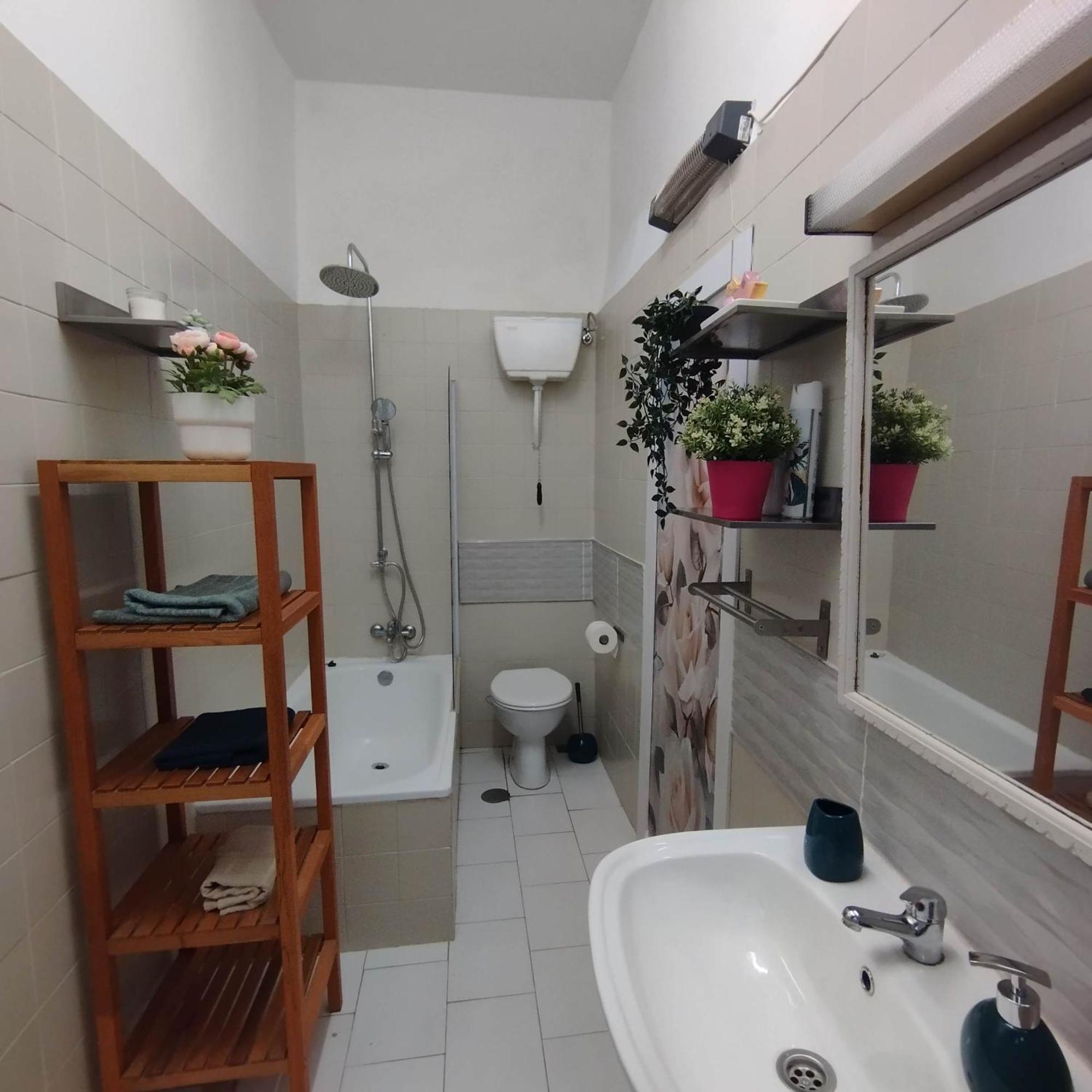 Apartamento Piso en el casco antiguo con patio privado Sevilla Exterior foto